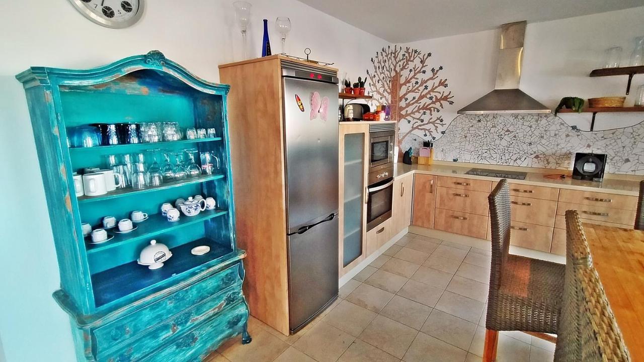 Caleta House